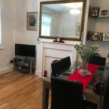Bright Balham Apartment Londra Esterno foto